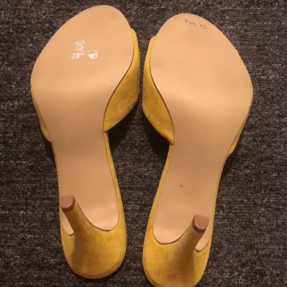 Steve Madden Brand Erin Style Open Toe Slingback Heels Women's size 9.5 Yellow - Picture 5 of 5